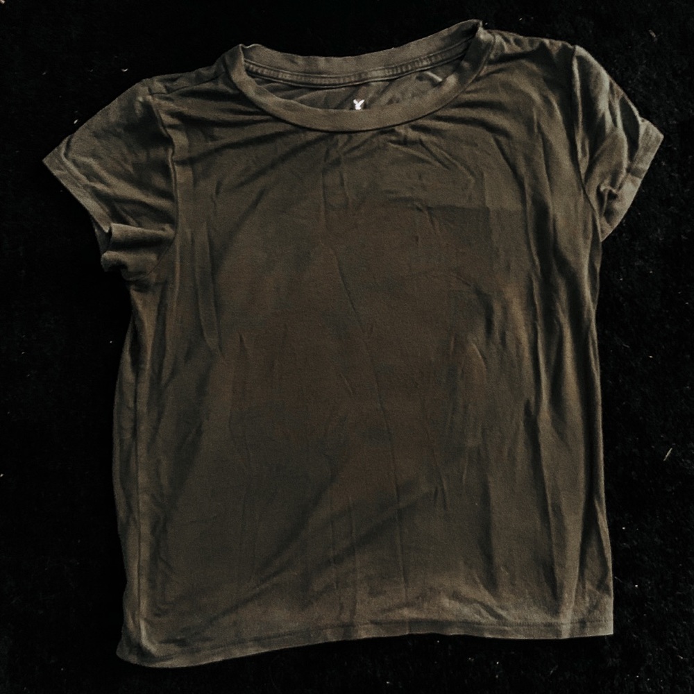 ARMY GREEN CROP TOP FROM AMERICAN EAGLE